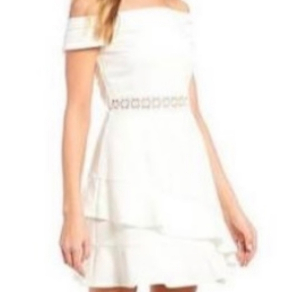 Xtraordinary Off the shoulder ruffle lace white dress M - Picture 10 of 10